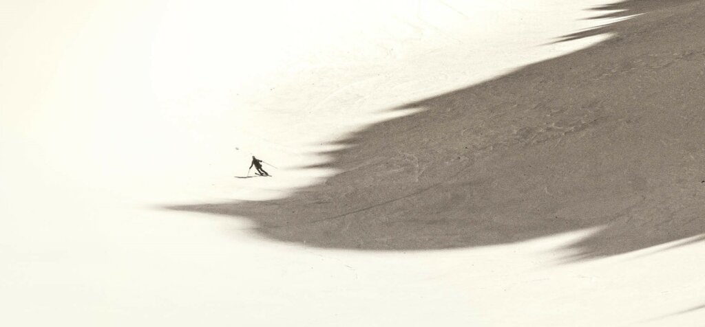 einsamer Skifahrer