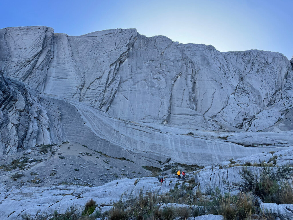 Junge Alpinisten TEAM: Erstbegehungen in San Marcos, Peru