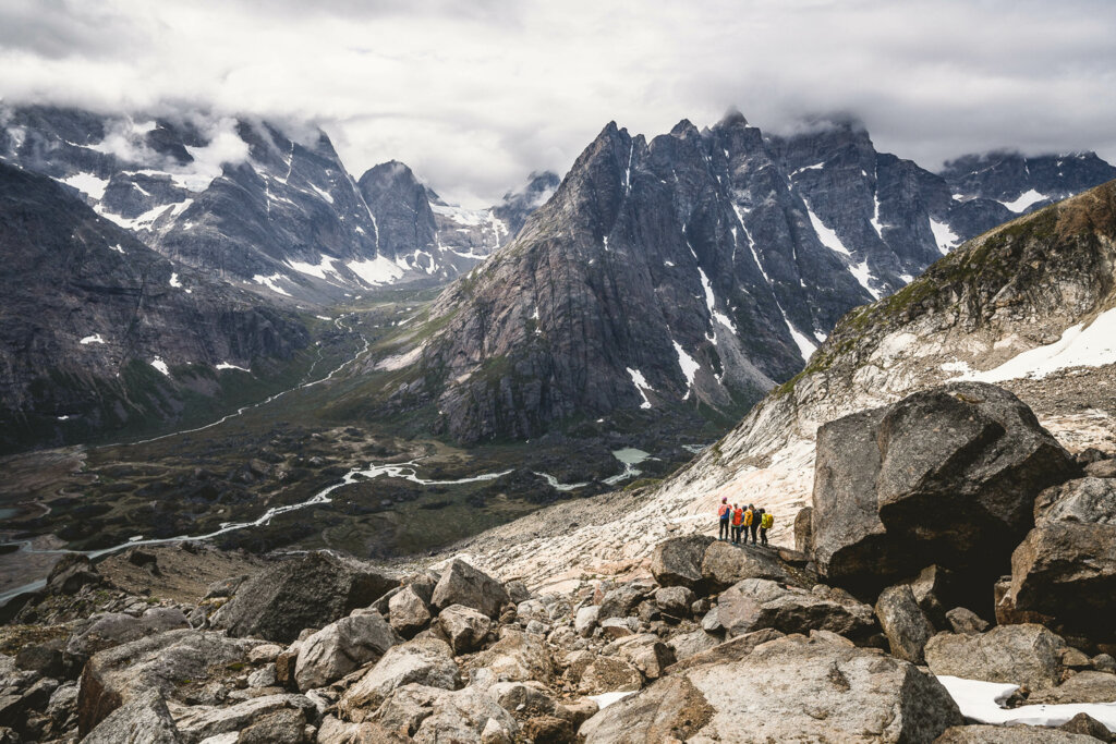 Wände ohne Ende. Grönland bietet noch Klettermöglichkeiten für mehrere Generationen.