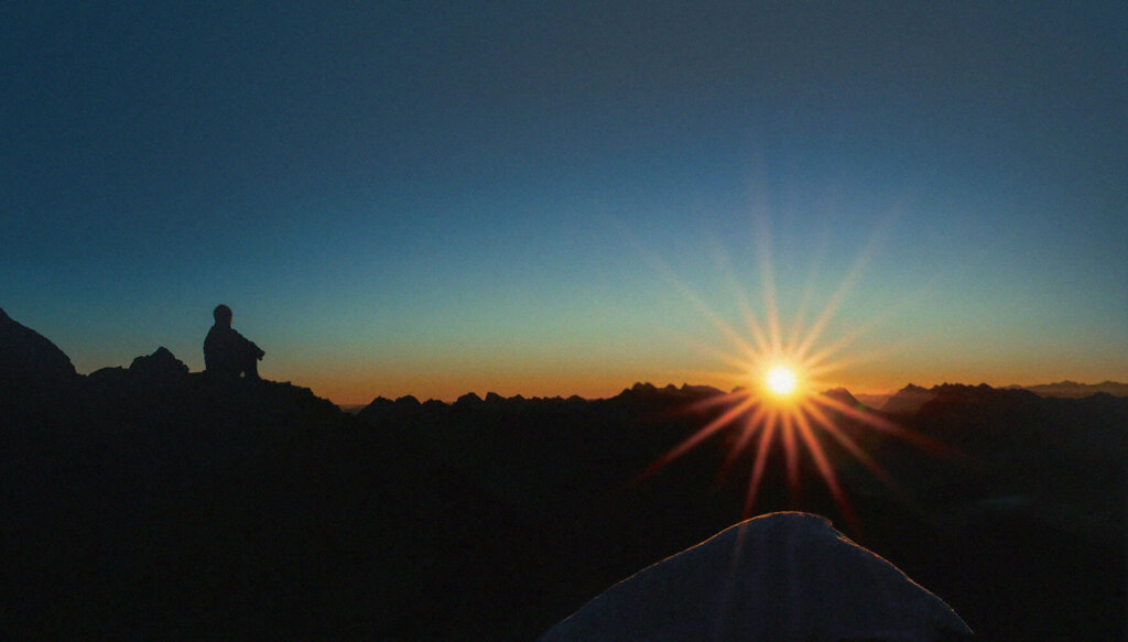 Sonnenaufgang auf der Schüsselkarspitze. Foto: Rolf Gemza