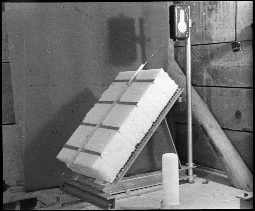 Schnee im Labor: Mit diesem Kriechmesser haben Wissenschafter 1937 gemessen, wie zäh Schnee ist.